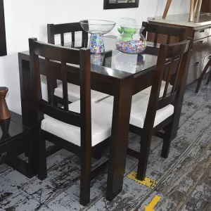 Fabricación Muebles en madera, Tapizado y Restauración