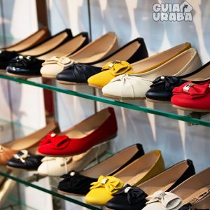 zapatos en la tienda de calzado en Turbo Calzado Colombia