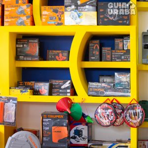 Trabajadores de la Ferretería en Apartadó Torniguayas