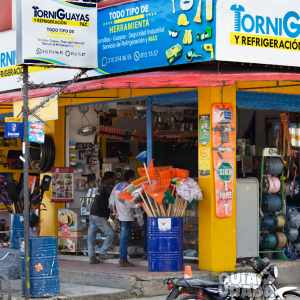 fachada de la ferreteria torniguayas en apartadó